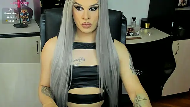 EvelynLexy online show from May 17, 2026, 4:14 pm