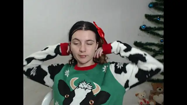 Snapshot of Calypso_and_Dimitri chatting on December 14, 2024, 11:23 pm Calypso and Dimitri online show from December 14, 2024, 11:23 pm
