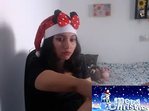 HannaKlein online show from December 24, 2024, 2:22 pm