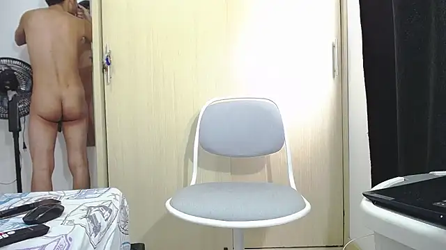 Snapshot of TommyMyler chatting on December 21, 2024, 7:38 pm TommyMyler online show from December 21, 2024, 7:38 pm