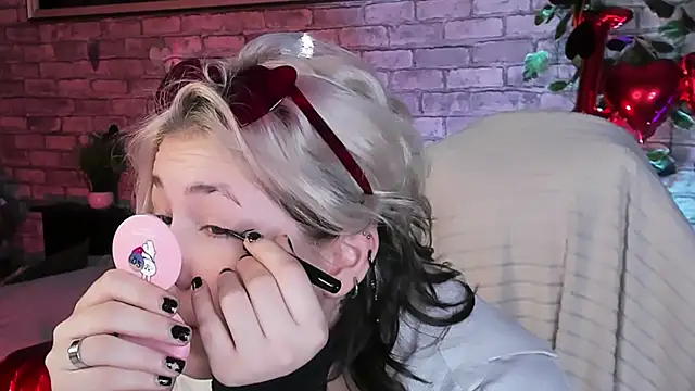 Snapshot of Alex_Howell chatting on February 12, 2025, 8:18 pm Alex Howell online show from February 12, 2025, 8:18 pm