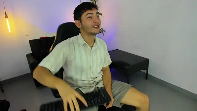 DiegoRogue  online show from December 9, 2024, 12:30 pm