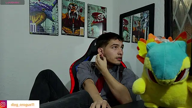 DiegoRogue  online show from March 17, 2025, 11:21 pm