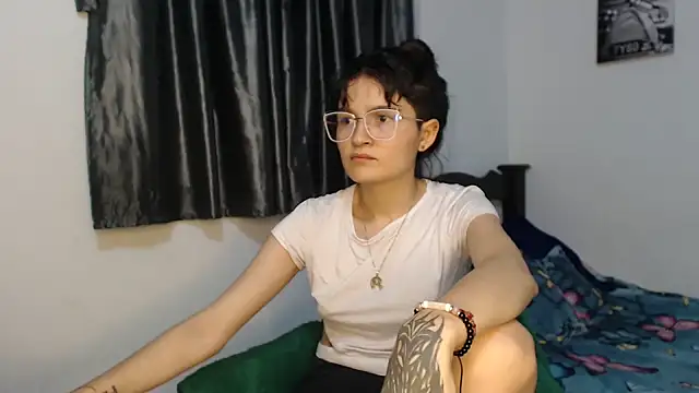 saritapretyy online show from January 26, 2025, 12:48 am