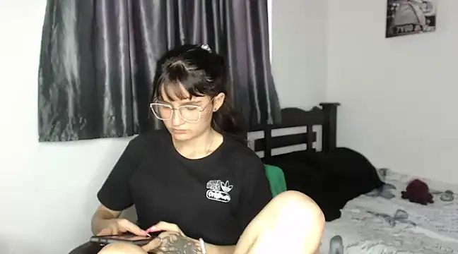 saritapretyy online show from January 27, 2025, 9:33 pm