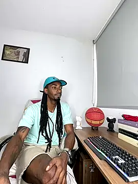 Snapshot of Malkon_Big chatting on October 12, 2025, 9:36 pm Malkon Big online show from October 12, 2025, 9:36 pm