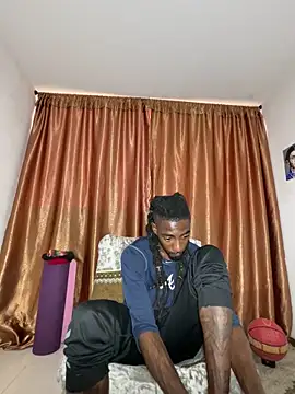 Snapshot of Malkon_Big chatting on October 22, 2025, 7:35 pm Malkon Big online show from October 22, 2025, 7:35 pm