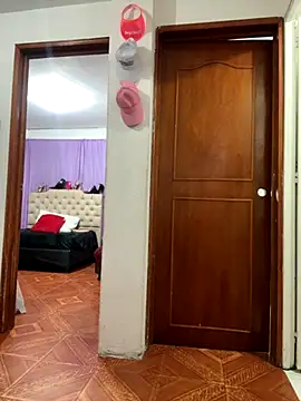 karenlennox1 online show from September 13, 2025, 12:54 am