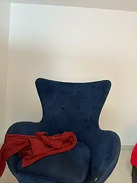 Snapshot of karenlennox1 chatting on March 5, 2026, 12:17 am karenlennox1 online show from March 5, 2026, 12:17 am