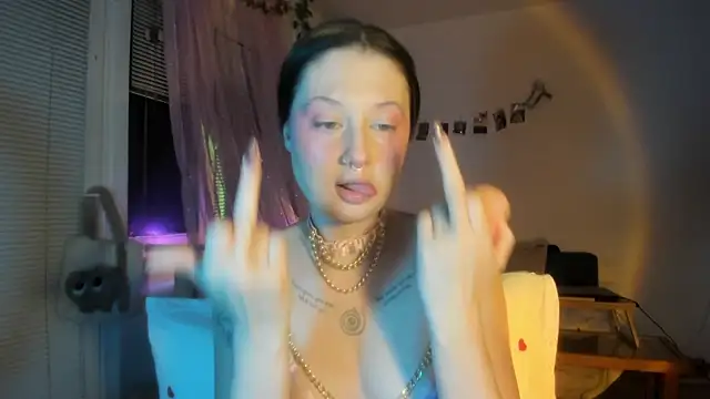 Jenny darling love online show from March 24, 2026, 6:57 pm