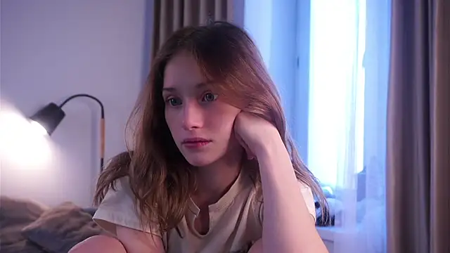 EdlinHargus online show from October 25, 2025, 3:03 am