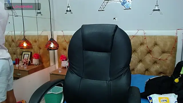 SkinnyBoy  online show from January 17, 2025, 6:23 pm