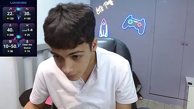 SkinnyBoy  online show from January 21, 2025, 3:21 pm
