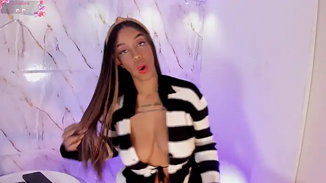 Snapshot of Georgis_ chatting on September 25, 2025, 8:12 pm Georgis  online show from September 25, 2025, 8:12 pm