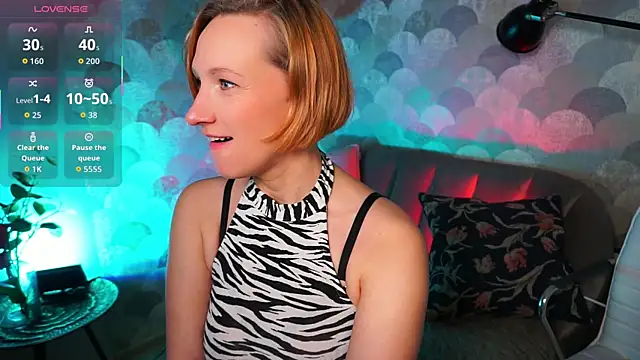 Snapshot of UmaTruewoman chatting on October 5, 2025, 5:39 am UmaTruewoman online show from October 5, 2025, 5:39 am