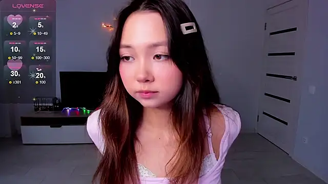 Snapshot of Fluffy_Rose chatting on September 29, 2025, 8:19 am Fluffy Rose online show from September 29, 2025, 8:19 am