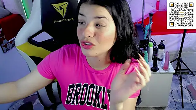 Snapshot of Tamaraa_wet chatting on January 4, 2025, 5:48 am Tamaraa wet online show from January 4, 2025, 5:48 am