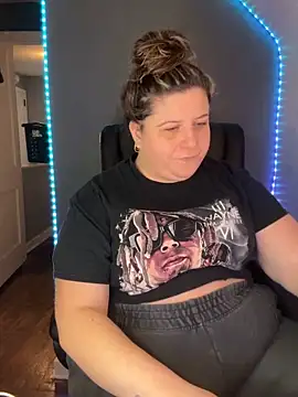 Snapshot of Vanilla-Cakebaum chatting on March 5, 2026, 7:43 pm Vanilla-Cakebaum online show from March 5, 2026, 7:43 pm