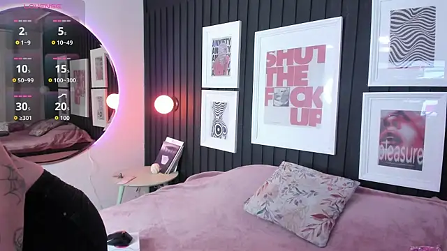 Kayla stern  online show from November 8, 2025, 7:34 pm