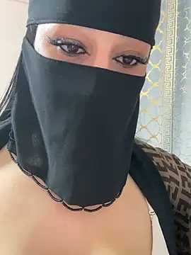 mari layali online show from April 25, 2026, 10:18 pm