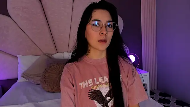 Snapshot of Susa1userma_ chatting on April 17, 2026, 11:57 am Susa1userma online show from April 17, 2026, 11:57 am