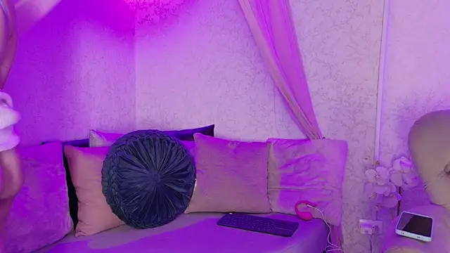 Susa1userma  online show from July 15, 2026, 11:48 am