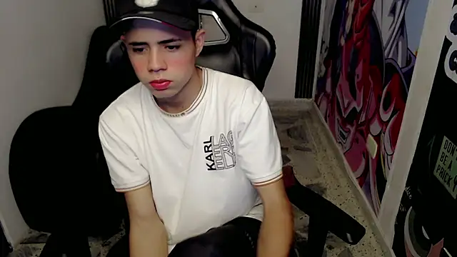Snapshot of bby_santi chatting on February 12, 2025, 3:38 pm bby santi online show from February 12, 2025, 3:38 pm
