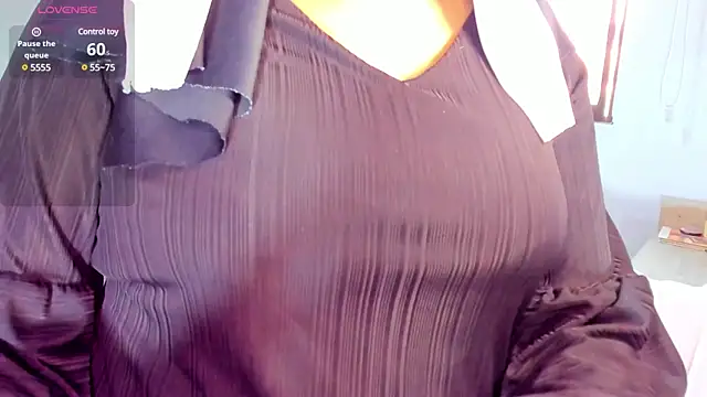 ClaraMariaMon online show from December 9, 2024, 7:29 pm