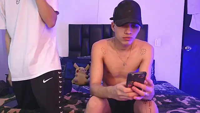 Snapshot of Brutal_Sex_Fucking chatting on October 2, 2025, 11:23 pm Brutal Sex Fucking online show from October 2, 2025, 11:23 pm