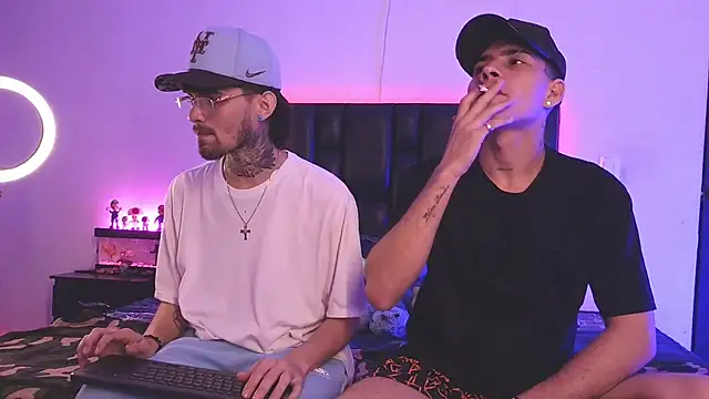 Snapshot of Brutal_Sex_Fucking chatting on November 4, 2025, 4:11 am Brutal Sex Fucking online show from November 4, 2025, 4:11 am