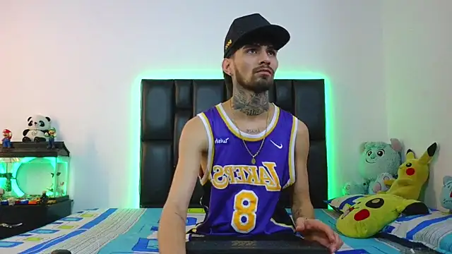 Brutal Sex Fucking online show from June 12, 2026, 11:14 pm