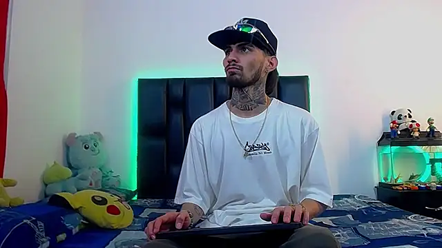 Brutal Sex Fucking online show from June 22, 2026, 2:35 am