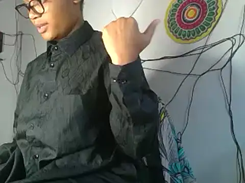 hot-tandy online show from March 20, 2025, 5:25 pm