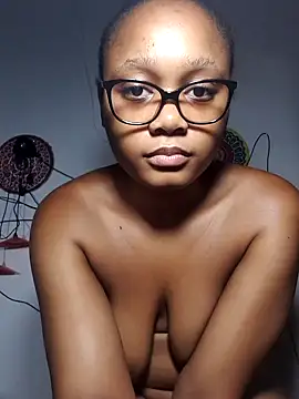 hot-tandy online show from March 21, 2025, 8:50 pm