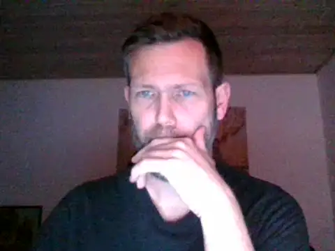 Snapshot of Gotta1 chatting on December 6, 2024, 8:51 pm Gotta1 online show from December 6, 2024, 8:51 pm