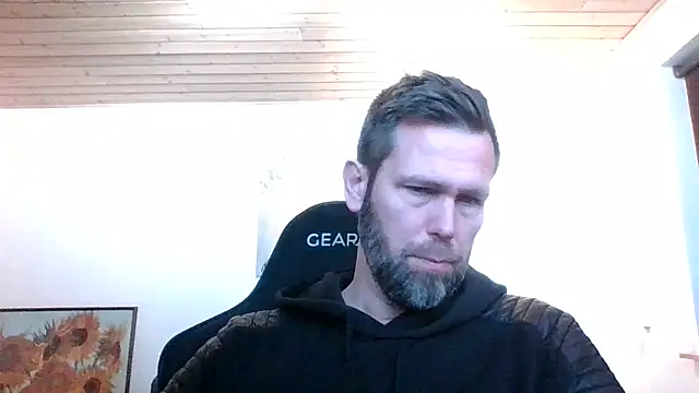 Snapshot of Gotta1 chatting on December 21, 2024, 8:00 pm Gotta1 online show from December 21, 2024, 8:00 pm