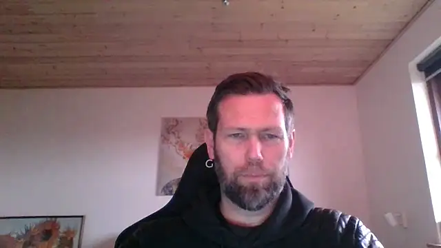 Snapshot of Gotta1 chatting on January 24, 2025, 12:10 pm Gotta1 online show from January 24, 2025, 12:10 pm