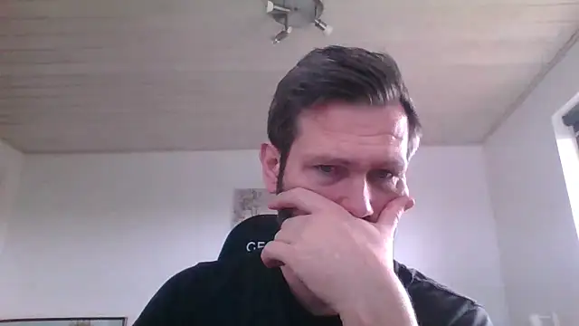 Snapshot of Gotta1 chatting on February 2, 2025, 12:13 pm Gotta1 online show from February 2, 2025, 12:13 pm