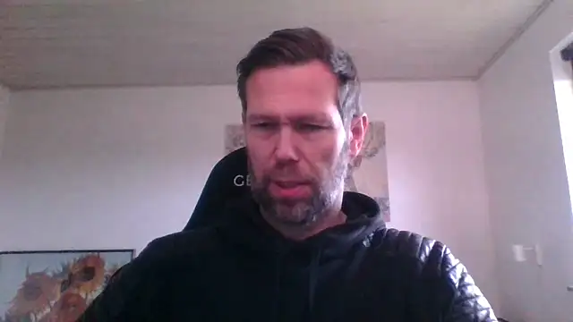 Snapshot of Gotta1 chatting on February 13, 2025, 1:59 pm Gotta1 online show from February 13, 2025, 1:59 pm