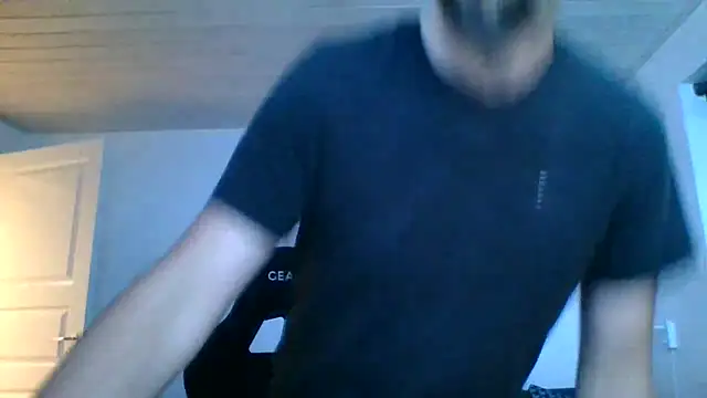 Snapshot of Gotta1 chatting on February 25, 2025, 5:04 pm Gotta1 online show from February 25, 2025, 5:04 pm