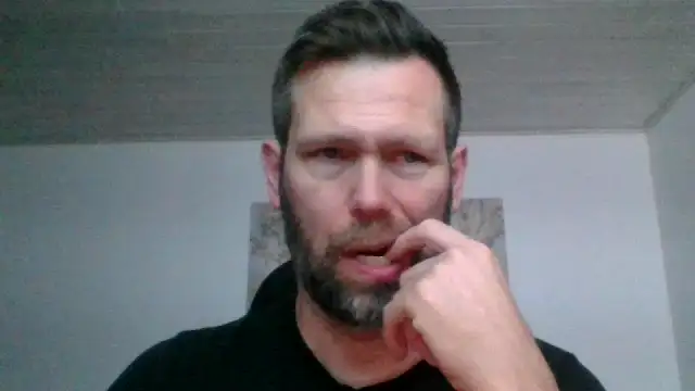 Snapshot of Gotta1 chatting on March 3, 2025, 9:37 pm Gotta1 online show from March 3, 2025, 9:37 pm