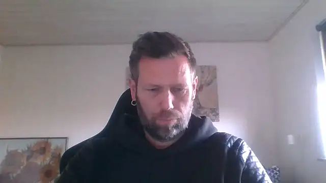 Snapshot of Gotta1 chatting on March 21, 2025, 1:23 pm Gotta1 online show from March 21, 2025, 1:23 pm