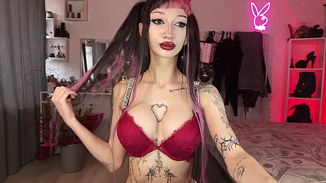 Snapshot of Marcellean chatting on March 16, 2026, 5:02 am Marcellean online show from March 16, 2026, 5:02 am