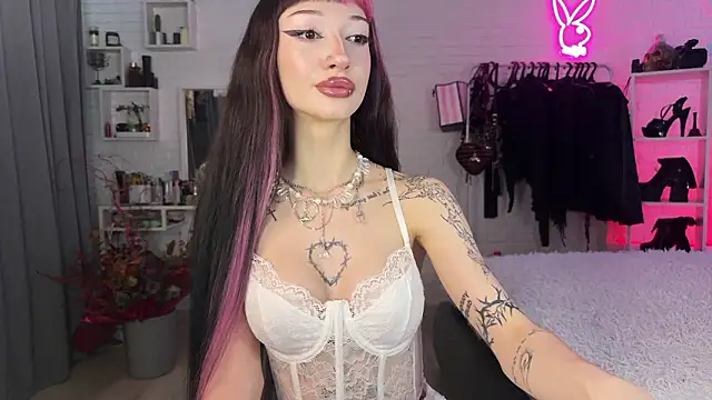 Snapshot of Marcellean chatting on March 26, 2026, 12:28 am Marcellean online show from March 26, 2026, 12:28 am