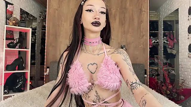 Snapshot of Marcellean chatting on April 11, 2026, 4:28 am Marcellean online show from April 11, 2026, 4:28 am