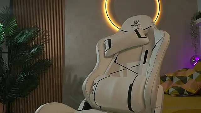 Snapshot of emma_land chatting on March 20, 2026, 6:29 am emma land online show from March 20, 2026, 6:29 am