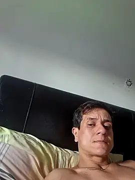 Snapshot of Tulio_maravilha12 chatting on March 6, 2026, 3:52 pm Tulio maravilha12 online show from March 6, 2026, 3:52 pm