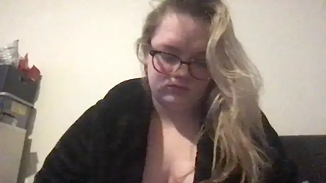 honeyyy24 online show from January 11, 2025, 6:54 pm