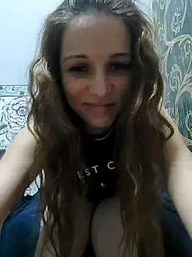 Amira 17 online show from December 22, 2024, 7:10 pm