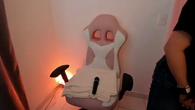 Sweet Chloe06 online show from January 21, 2025, 6:55 pm